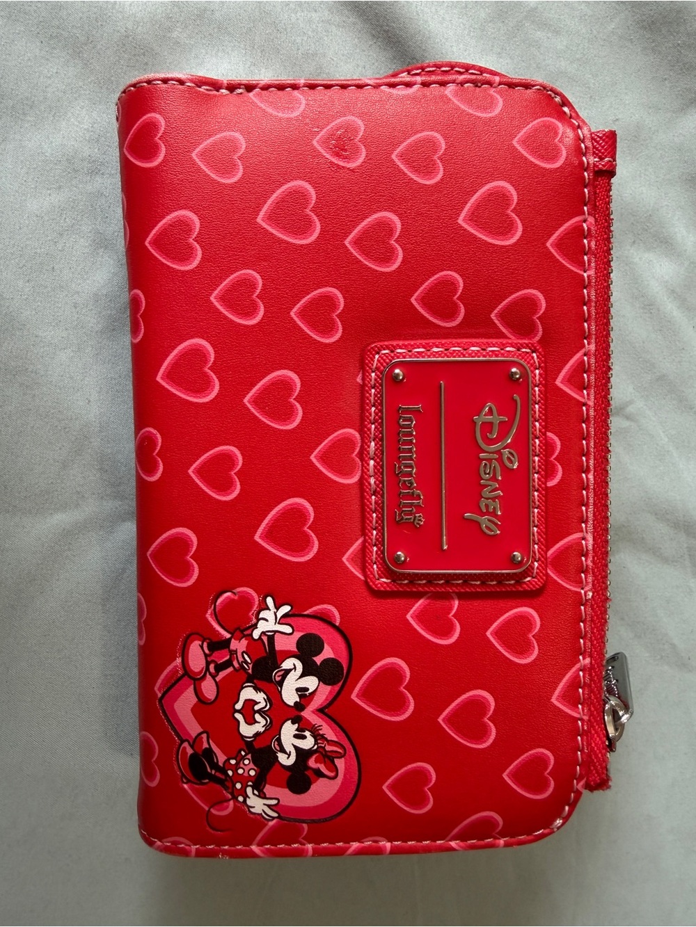 Disney Minnie Mouse Red Heart Zip Wallet by Loungefly